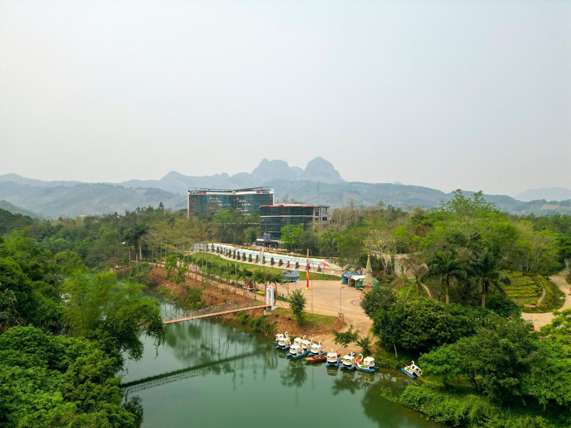 Cao Phong Meddom Park酒店 外观 照片